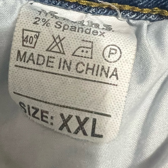 Blue jean shorts - Picture 2 of 3